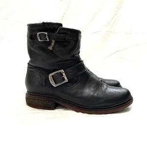 Frye Black Leather Rubber Soled Ankle Boots Size 8